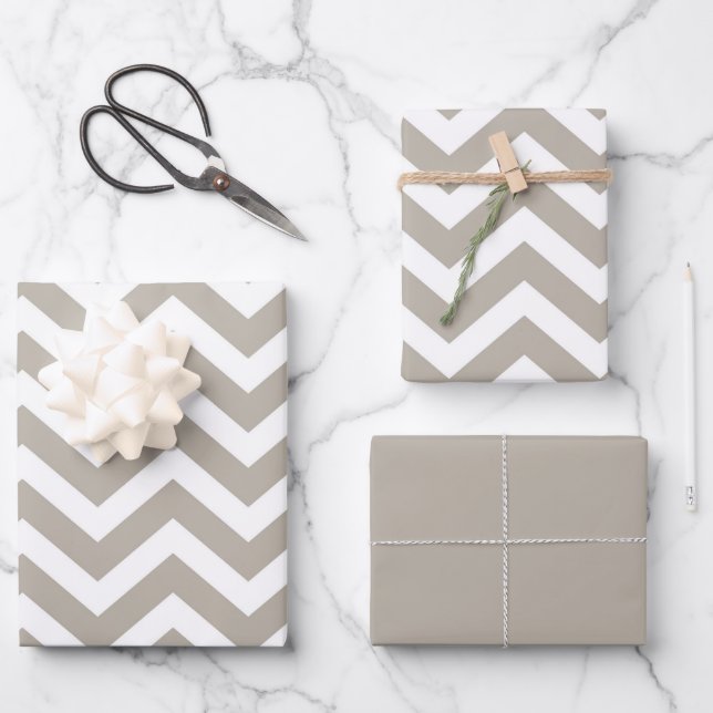 Feuille De Papier Cadeau Gris et blanc épais Mariage Chevron Anniversaire V (Recto)