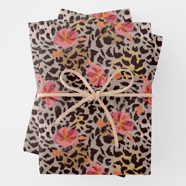 Feuille De Papier Cadeau Imprimé floral animal de léopard (En situation)