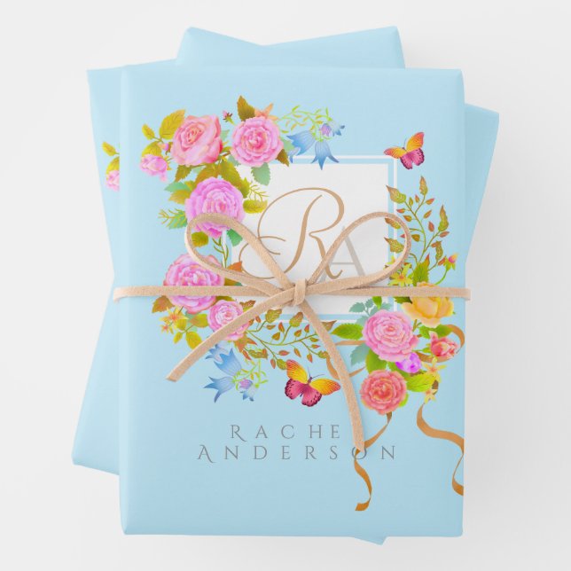 Feuille De Papier Cadeau Jardin fleuri romantique Monogramme Bleu  (En situation)