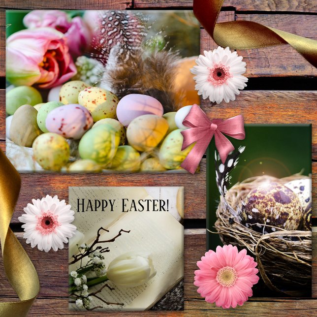 Feuille De Papier Cadeau Joyeux oeufs de Pâques (Easter wrapping paper sheets featuring an original variety of images with eggs and festive feathers)