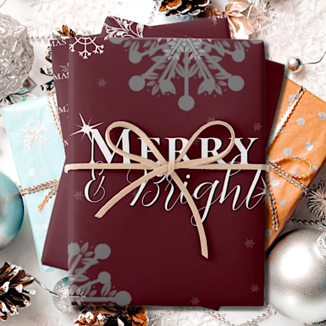 Feuille De Papier Cadeau Joyeux rouge et flocon de neige brillant Noël (Red Merry and Bright Snowflakes Christmas Wrapping Paper Sheets)