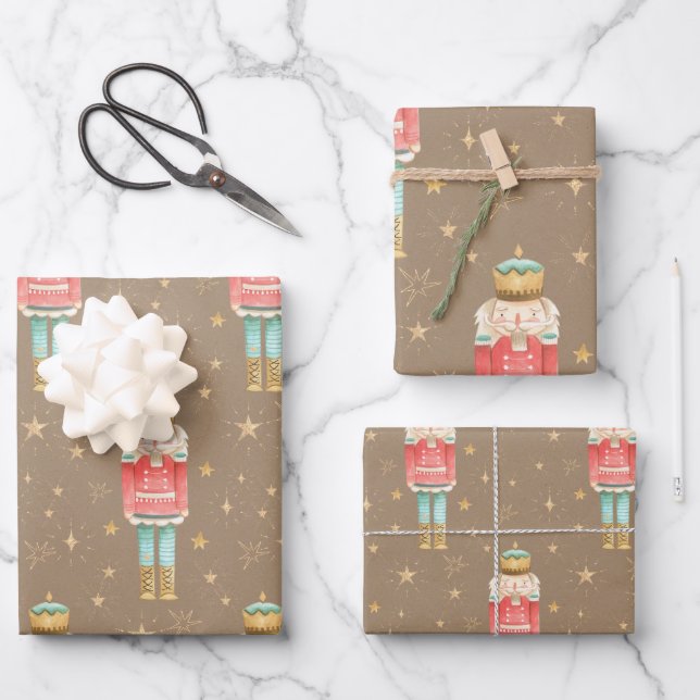 Feuille De Papier Cadeau Le Noisette de Noël Gold Stars Kraft (Recto)