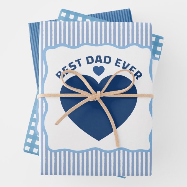 Feuille De Papier Cadeau Meilleur papa ever bleu marine motif rayé coeur (En situation)