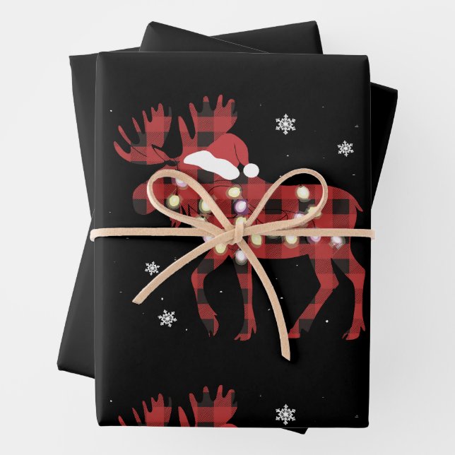 Feuille De Papier Cadeau Moose Christmas Red Plaid Buffalo Xmas Santa Hat (En situation)