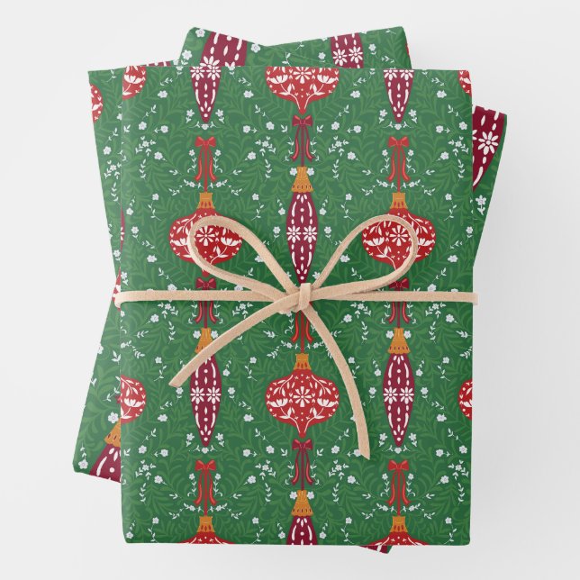 Feuille De Papier Cadeau Motif des ornements de Noël festifs (En situation)