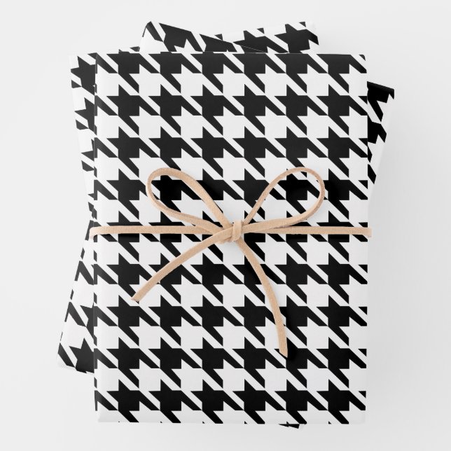 Feuille De Papier Cadeau Motif noir et blanc Houndstooth (En situation)