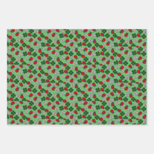 Feuille De Papier Cadeau motif rouge et vert de la petite Ladybug