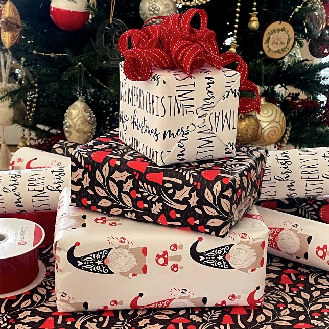 Feuille De Papier Cadeau Noël Gnome Holiday (Cute coordinating gnome themed Christmas wrapping paper)