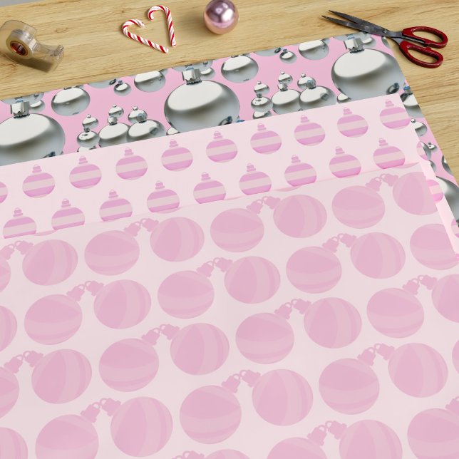 Feuille De Papier Cadeau Noël rose ornement Motif trio vacances (Are you dreaming of a pink Christmas just like the one you had last year? This gift wrap is for you)