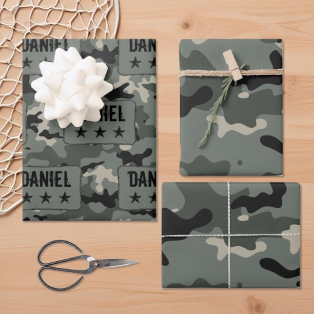 Feuille De Papier Cadeau Nom personnalisé Camouflage (Personalized name camouflage gift wrapping paper.)