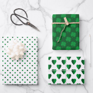 FEUILLE DE PAPIER CADEAU NUANCES DE VERT IRLANDAIS & TRÈFLES BLANCS & MOTIF