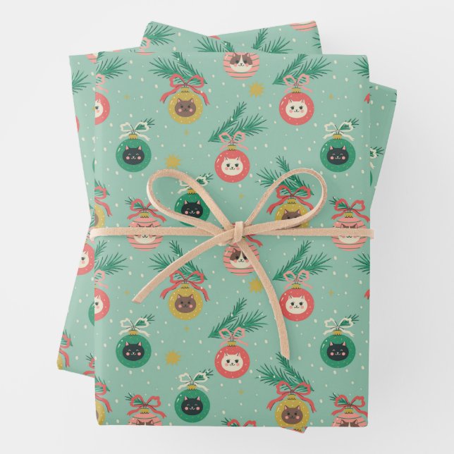 Feuille De Papier Cadeau Ornements de chats sur Motif d'arbre (En situation)