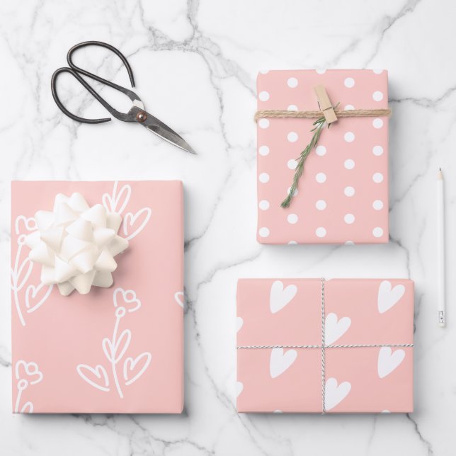 Feuille De Papier Cadeau Pastel Rose Jolies Fleurs Coeurs Pois (Recto)