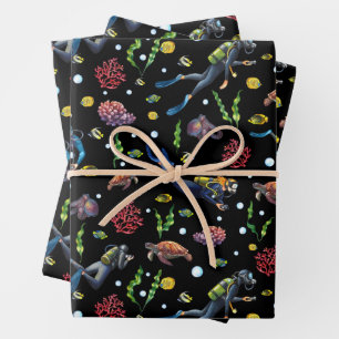 Feuille De Papier Cadeau Plongeurs en scaphandre sous le corail de l'océan 