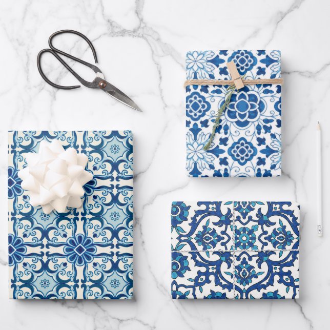 Feuille De Papier Cadeau Portugais Azulejos Blue Floral Motif (Recto)