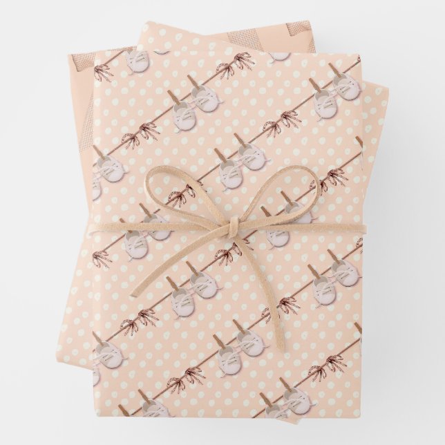 Feuille De Papier Cadeau Poser Baby Bow Douche (En situation)