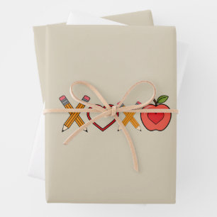 Feuille De Papier Cadeau Professeur XOXO Crayon Saint Valentin et pomme