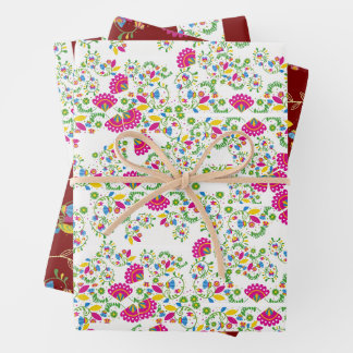 Feuille De Papier Cadeau Red and white floral design