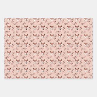 Feuille De Papier Cadeau Renard et baies de pêche