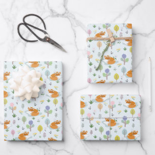 Feuille De Papier Cadeau Renard Mère Bébé Renard Endormi Dans La Forêt