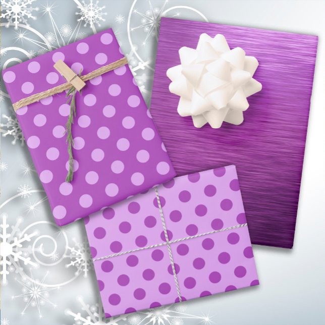 Feuille De Papier Cadeau Rouge métallique Berry Shades Dot Christmas (Purple and polka dots gift wrapping paper)