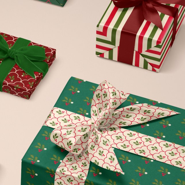 Feuille De Papier Cadeau Saint-Jacques trio traditionnel et Noël saint (Créateur téléchargé)
