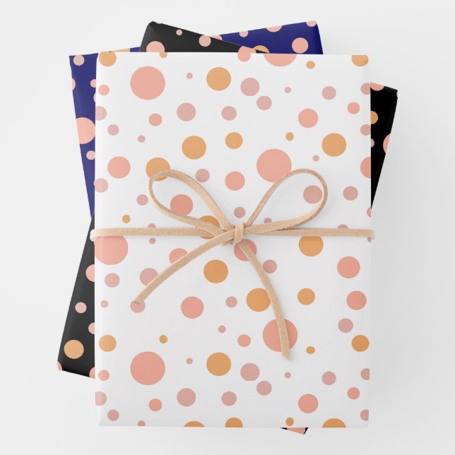 Feuille De Papier Cadeau Simple, Rose Moderne Et Peach Poka Point (En situation)