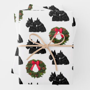 Feuille De Papier Cadeau Terriers écossais avec couronne de Noël