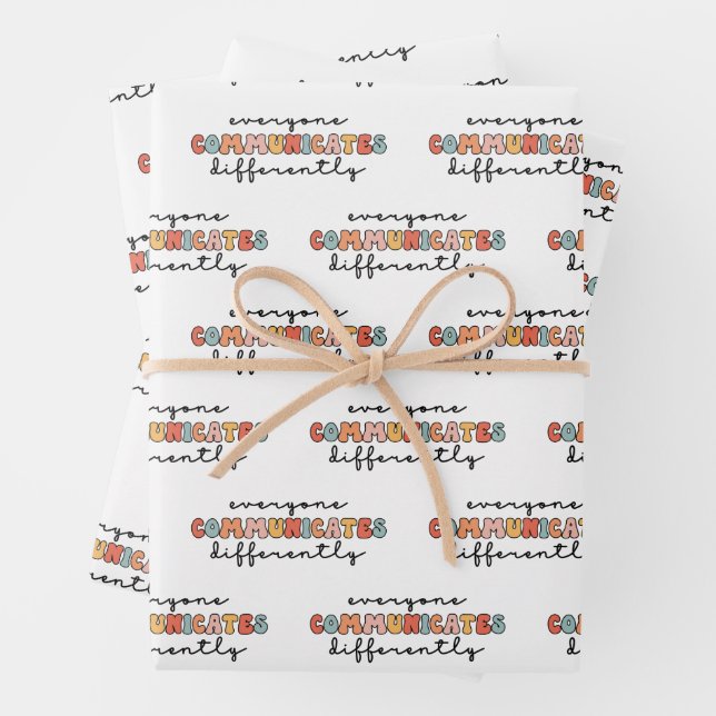 Feuille De Papier Cadeau Tout Le Monde Coloré Communique Différemment (En situation)