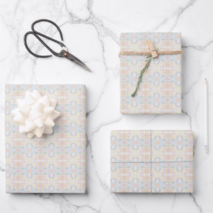 Feuille De Papier Cadeau Traits de pinceau pastel à l'aquarelle sur fond bl