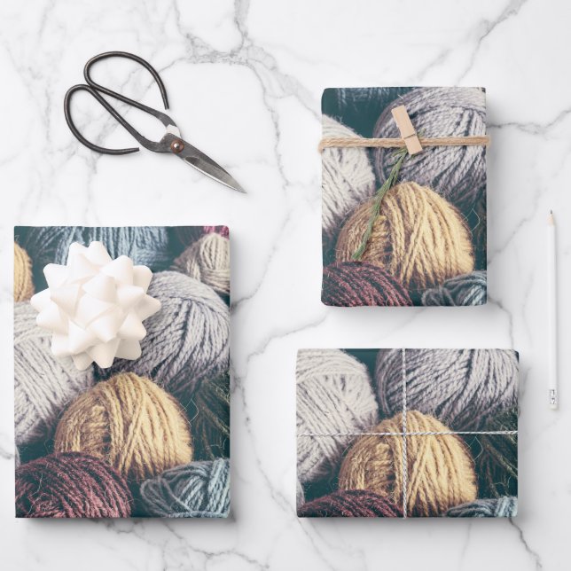 Feuille De Papier Cadeau Tricot, Boules en laine de Crochet (Recto)