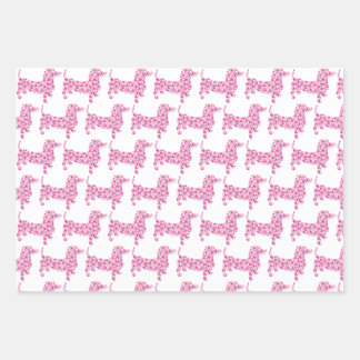 Feuille De Papier Cadeau Un mignon Dachshund composé de petits Coeurs roses