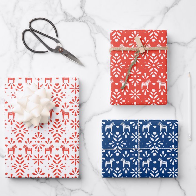 Feuille De Papier Cadeau Vacances Cheval Scandinave Rouge et Bleu (Recto)