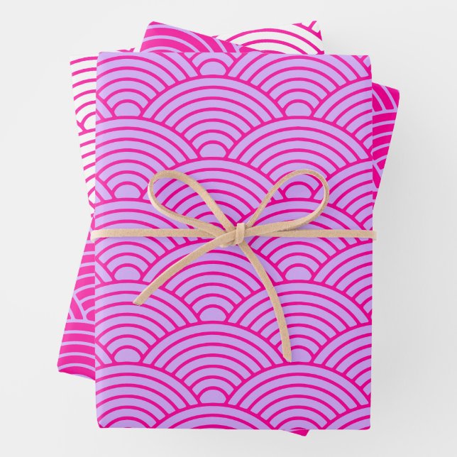 Feuille De Papier Cadeau Vague japonaise Seigaiha | Liliac Magenta (En situation)