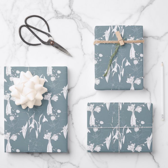 Feuille De Papier Cadeau Vase de fleurs et de floraisons en bleu poussiéreu (Recto)