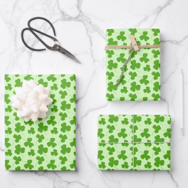 Feuille De Papier Cadeau Vert Motif Shamrock (Recto)