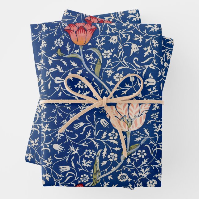 Feuille De Papier Cadeau William Morris Beau motif floral Bleu (En situation)