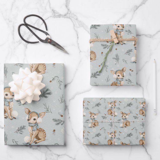 Feuille De Papier Cadeau Winter Baby Deer with Earmuffs Snowflakes and Pine (Recto)