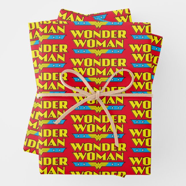 Feuille De Papier Cadeau Wonder Woman Nom et logo (En situation)