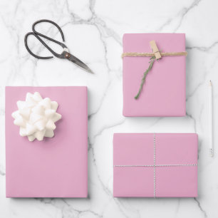 Feuilles de papier à envelopper rose tendance