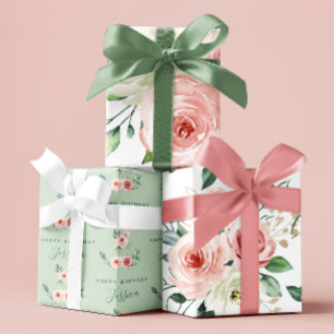 Feuilles papier d'enveloppement rose pour l'annive