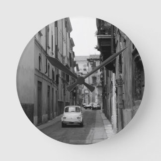 Fiat Cinquecento in Verona Round Clock
