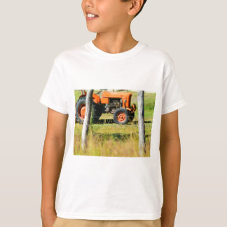 FIAT TRACTOR RURAL QUEENSLAND AUSTRALIA T-Shirt