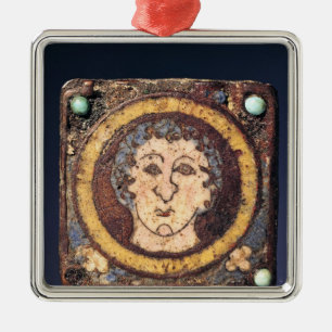 Fibula with the face of a young man metal ornament