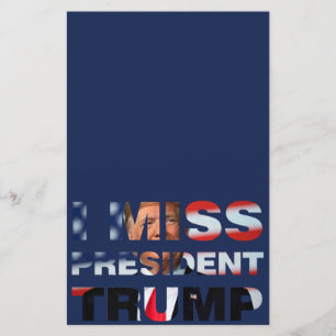 Fiche papier du président Trump