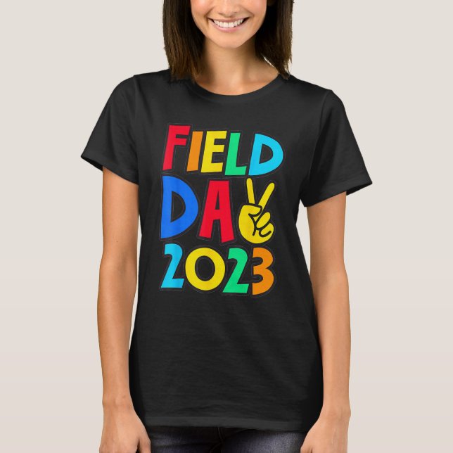 Field Day 2023 Peace Sign School Trip Teacher Stud T-Shirt (Front)