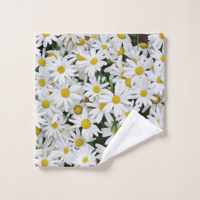 Field of Daisies Wash Cloth (Wash Cloth)