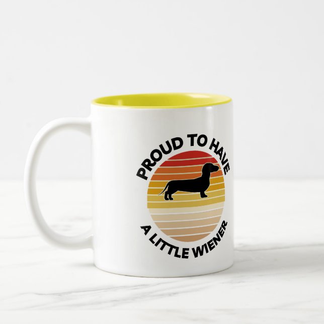 FIER D'AVOIR UN PEU PLUS WIENER DACHSHUND MUG (Gauche)