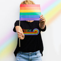 Fierté arc-en-ciel LGBTQ Girls Basic Dark T-Shirt