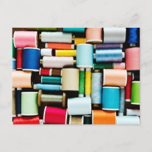 Fil coloré pour la couture carte postale photo